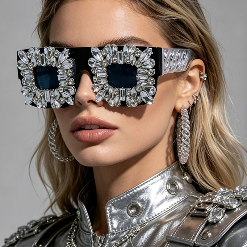 Sunglass Retainer Cord - نظارات مربعة مرصعة بالكريستال اللامع للنساء،